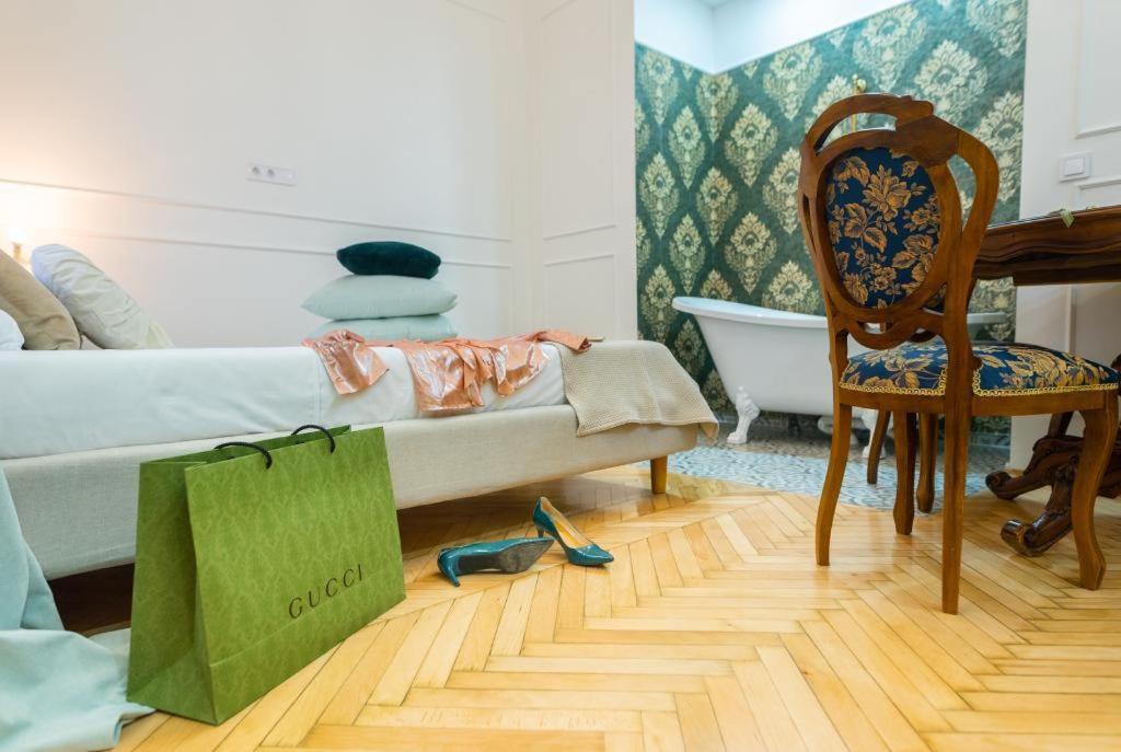 Regina Apartments On Kiraly Street Boedapest Buitenkant foto