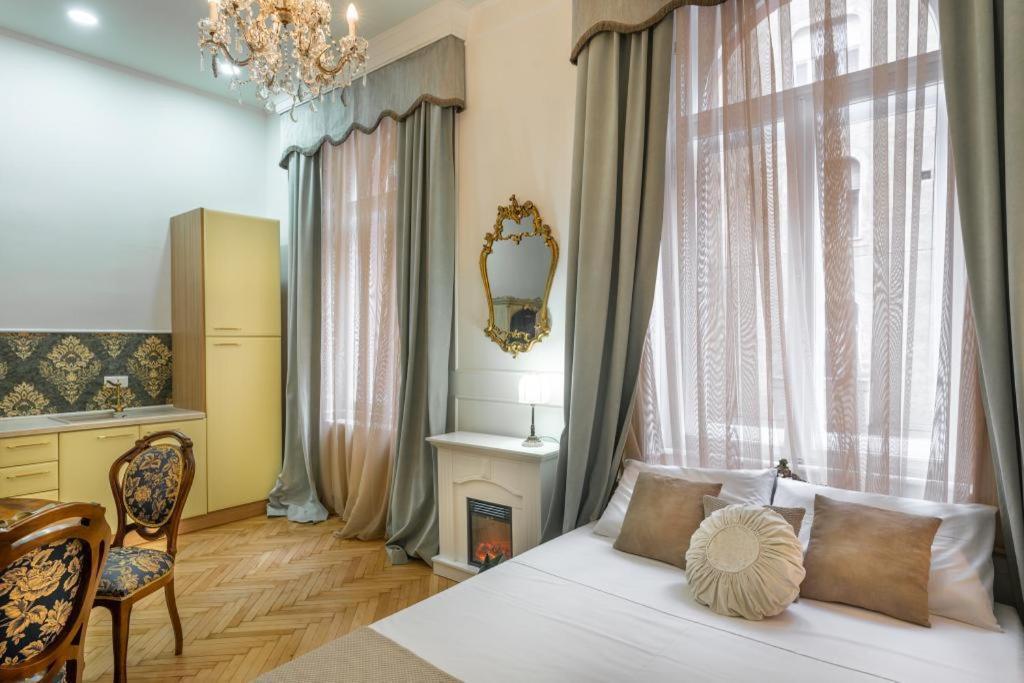 Regina Apartments On Kiraly Street Boedapest Buitenkant foto